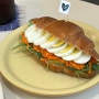 [대전 갈마동] 샌드위치가 예쁘고 공간이 맛있는, 갈마역 카페 베이크베이크