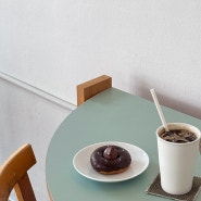 피클 : 귀여운 울산 달동 신상카페 도넛 커피 전문점