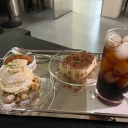 [대전카페] 갈마동 바나나푸딩이 맛있는 신상 카페 ‘잇셈버’