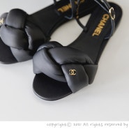[CHANEL] 샤넬 패딩 스트랩 램스킨 샌들 블랙 G45046 유럽 현지 정품 구매대행