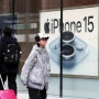 아이폰15 최대 39만원 저렴하게”···통신사 리패키징 폰 인기