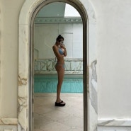티아라 효민, 프랑스에서 환상적인 비키니 몸매 공개