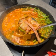 올림픽공원맛집 남산터, 햄사리 가득한 미나리부대찌개