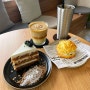 양산물금카페 당근케이크가 있는 오봉커피