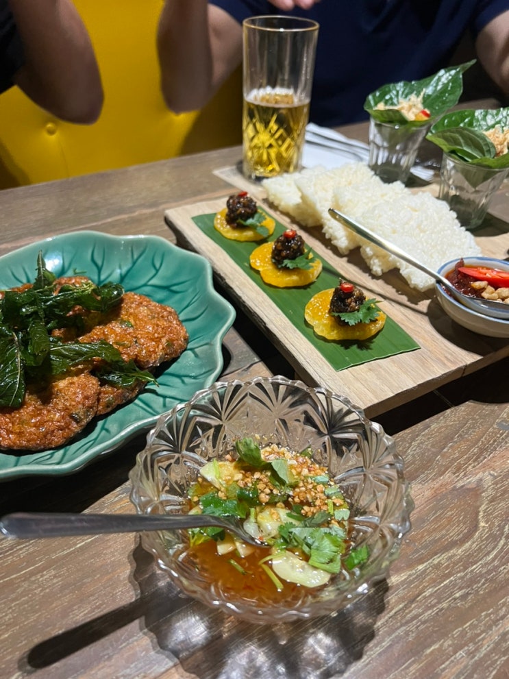 방콕 통로 맛집 수판니가 잇팅룸 맛있더라 Supanniga Eating Room