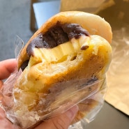 강남역 빵집 베이커리 로컬의 앙버터 소금빵과 소금햄바질 후기