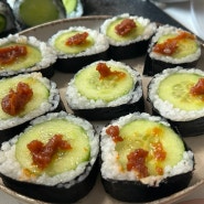 [일상] 오이김밥 - 시금치 피자 - 오랜만에 네일받음 - 비비고 감자탕 추천 - 라임맛 요거트