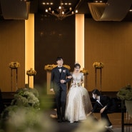 Wedding :: 어두운홀 본식스냅 위드유그라피 보정본 솔직후기