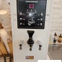 [울산 커피 머신 수리]/[울산커피 머신 AS](울산 경주 포항 양산 밀양) 유일 상사(U&I COFFEE) 진성 JS1 핫 워터 디스펜서 버튼이 안 눌러져요.