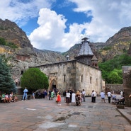 코카서스3국 아르메니아 여행 예레반 게하르트수도원 예수를 찌른 창이 보관되었던 교회