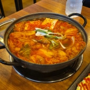 [천안 맛집] 두정동 장군꼬들살 김치찌개