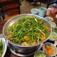 생소하지만 맛있는 베트남 음식 Cha ca를 파는 하노이 맛집 - Cha Ca Thang Long