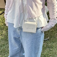 리자 LISA 미니백 디자이너 브랜드 여성 크로스백과 함께한 키작녀코디 데일리룩