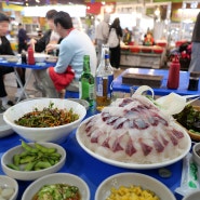 신당 중앙시장 맛집 - 만선회집 두꺼운 회, 푸짐한 상차림 횟집