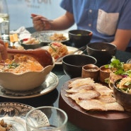 압구정 맛집 롱씨암, 분위기 좋고 와인페어링 가능한 콜키지프리 이벤트 태국 음식점