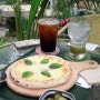 파주 카페 만우리안, 식물 힐링하기 좋은 피자꿀맛 온실카페