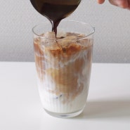 솔티카라멜라떼 만들기🥨ㅣSalted caramel latte recipeㅣ홈카페레시피