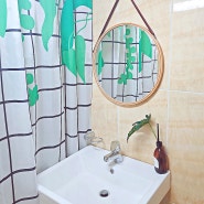 욕실인테리어소품리뷰 원목 원형 벽걸이거울 달아주기