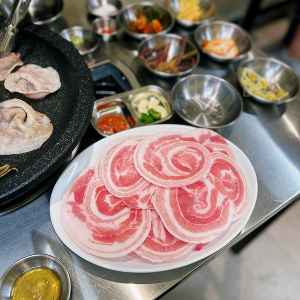 [태풍삼겹] 산본역 냉삼 새롭게 오픈한 냉동삼겹살 맛집 : 네이버 블로그