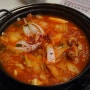 안산사동맛집 매일 아침 우려내는 채소 육수 초부리김치찌개