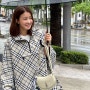 난리난 이시영 여름 장마 패션, 여자 버버리 케이프 코트 가방 가격은?
