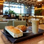 데미안 :: 빵 종류가 다양하고 분위기 좋은 금천구청역 베이커리 카페