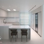 목동 아파트 인테리어 - 40평대 아일랜드 식탁 활용한 예쁜 ㄷ자 주방 디자인 , 목동인테리어 전문업체