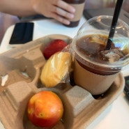 월롱역 카페 느티나무 여름 녹음을 즐기며 옥수수쿠키와 커피타임