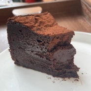 [선릉카페] 꾸덕한 바스크 케이크가 맛있는 '오와케이크 선릉점'
