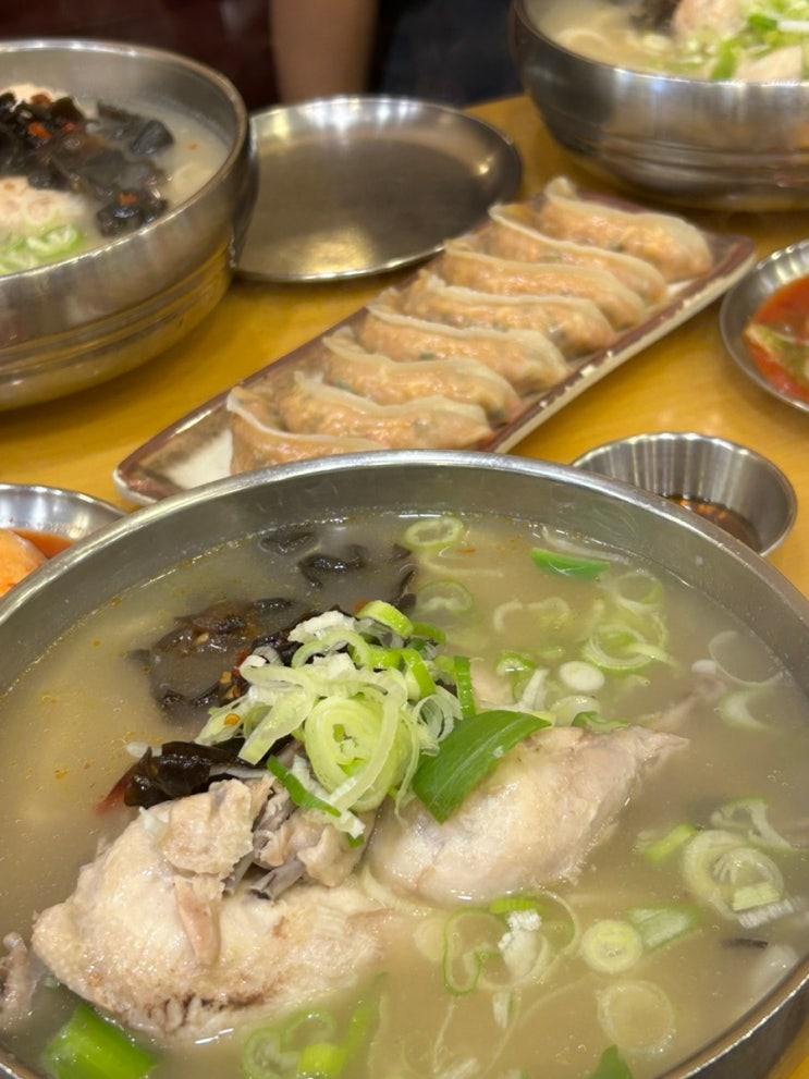 [동묘앞역/숭인동 맛집] 이미 유명한 ‘동묘백숙닭칼국수’ : 네이버 블로그