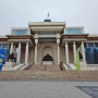 칭기즈칸 광장(=수흐바타르 광장), 몽골 울란바토르의 중심부에 있는 메인 광장