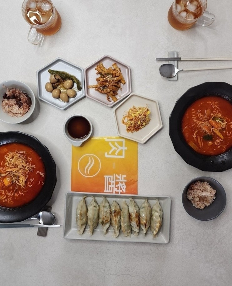 [집밥 온(백) 열두끼 🍚🍴] 망원 육개장 밀키트 육장과 비비고 군만두 : 네이버 블로그