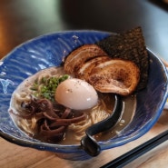신논현역 직장인 점심 맛집, 진한 국물의 일본식 라멘 '멘카오리'