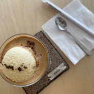 울산 삼산 카페)) 코요로스팅하우스 아침 일찍 문여는 남구청 근처카페 매장에서 직접 만드는 수제아이스크림과 로스팅하는 커피