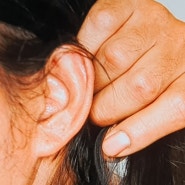 한쪽 귀가 아파요 3종류 아픈이유 뭘까? 귓속 통증 원인