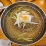 신흥역/ 더운 여름철 고기와 같이 먹는 "육쌈냉면"