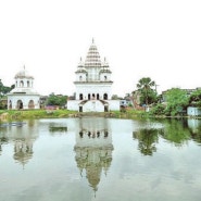 방글라데시 푸디아 라즈 바리는 라즈 샤히 구 푸디아 우파 질라에 있는 궁전