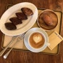 리밀앤밀리 || 홍대카페 : 직접 로스팅해서 더 좋은 커피맛과 정성가득한 구움과자가 있는 곳