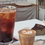 이태원 카페 추천 커피 맛집 특별한 디저트가 있는 YPOT COFFEE ROASTER 내돈내산 후기