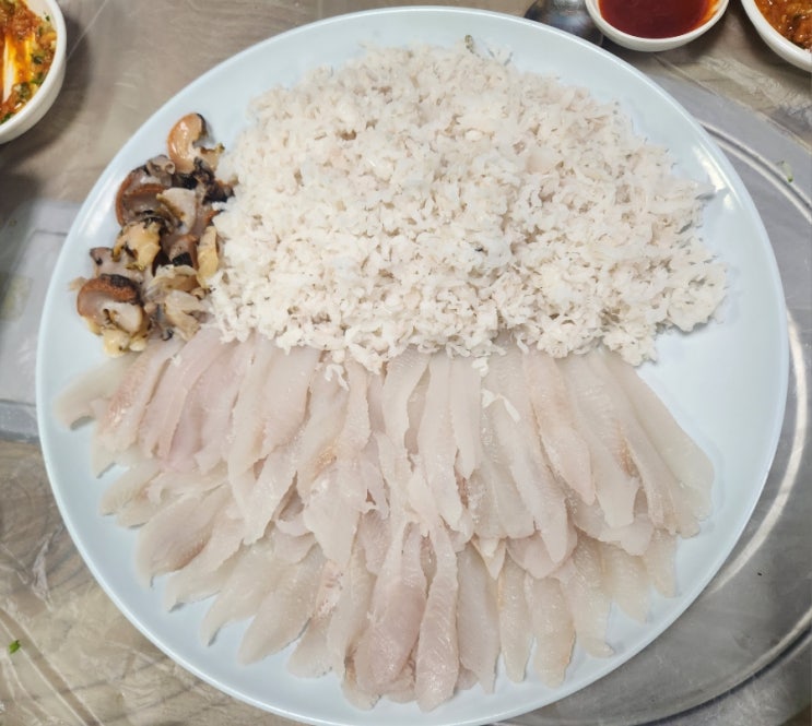 부산 남천동 시끌벅적 술맛좋은 수제비매운탕 맛집 해변시장 형제초장 : 네이버 블로그