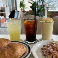 [미추홀/주안] 소금빵과 커피가 맛있는 인천 대형 카페 학익동 카페 타이니닷
