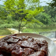 경기도 백운계곡 포천맛집 30년 전통 이동궁전갈비 계곡뷰