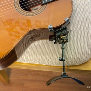 Guitar Support _ Woodside Guitars GS3-LEV