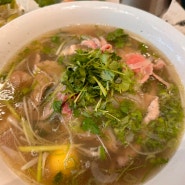 [캐나다🇨🇦 밴쿠버 맛집] “Pho 37” 베트남에서 먹은 것보다 더 맛있었던 다운타운 쌀국수 맛집 (쌀국수, 탄탄면)