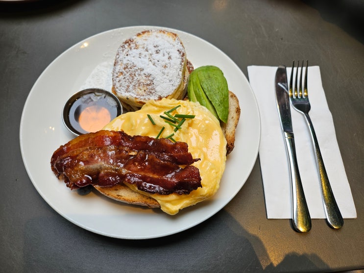 암스테르담 핫한 브런치 카페 Bakers & Roasters, 네덜란드 시장, 스트룹 ....