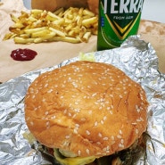 [여의도 더현대 맛집, FIVE GUYS] 테이블링 웨이팅 성공 올더웨이 치즈버거 포장 후기, 파이브가이즈 여의도점