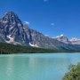 호수 주변의 바위山들이 멋진 워터파울호수(Waterfowl Lakes)