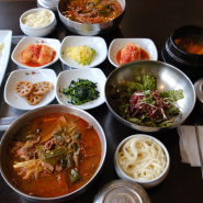 서울 청담사거리 맛집 영천영화, 한정판매 육개장에 극강의 육회비빔밥