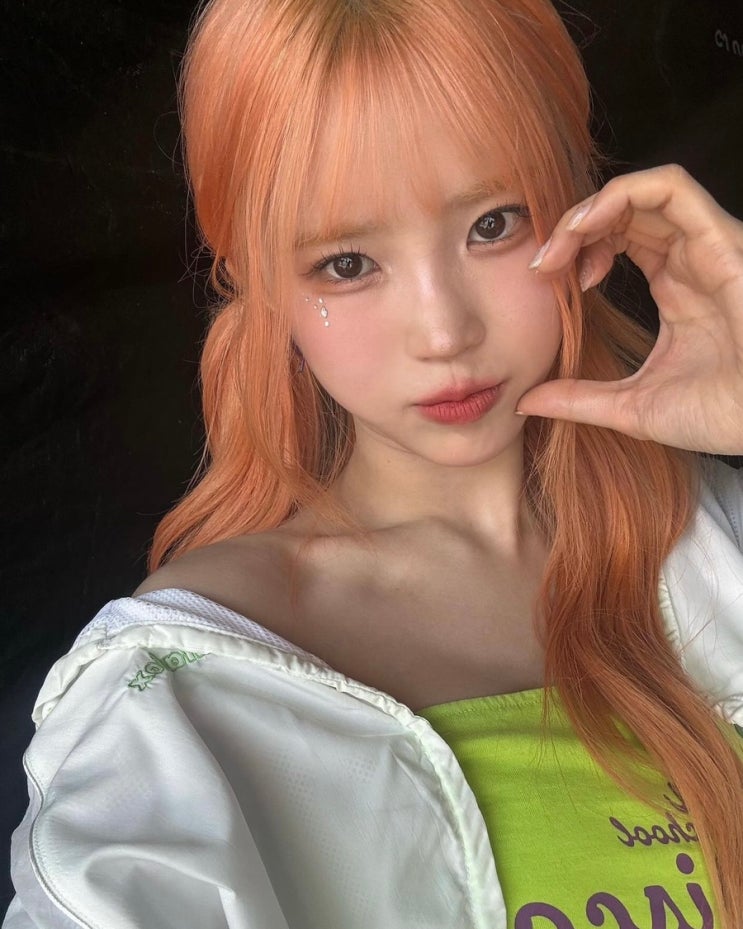 수퍼소닉(Supersonic) 프로미스나인 송하영 사진모음 (배경화면 인스타 셀카 사복)