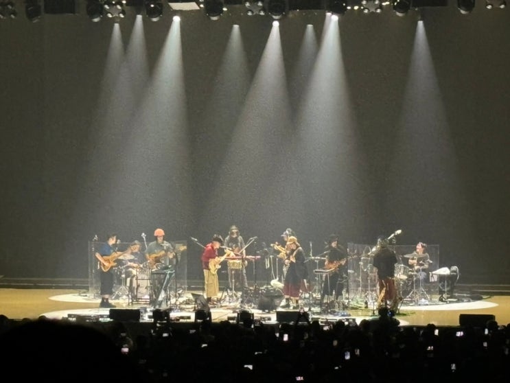 AAA TOUR BY HYUKOH & SUNSET ROLLERCOASTER 혁오 & 선셋 롤러코스터 (feat. 지소쿠리클럽 ...